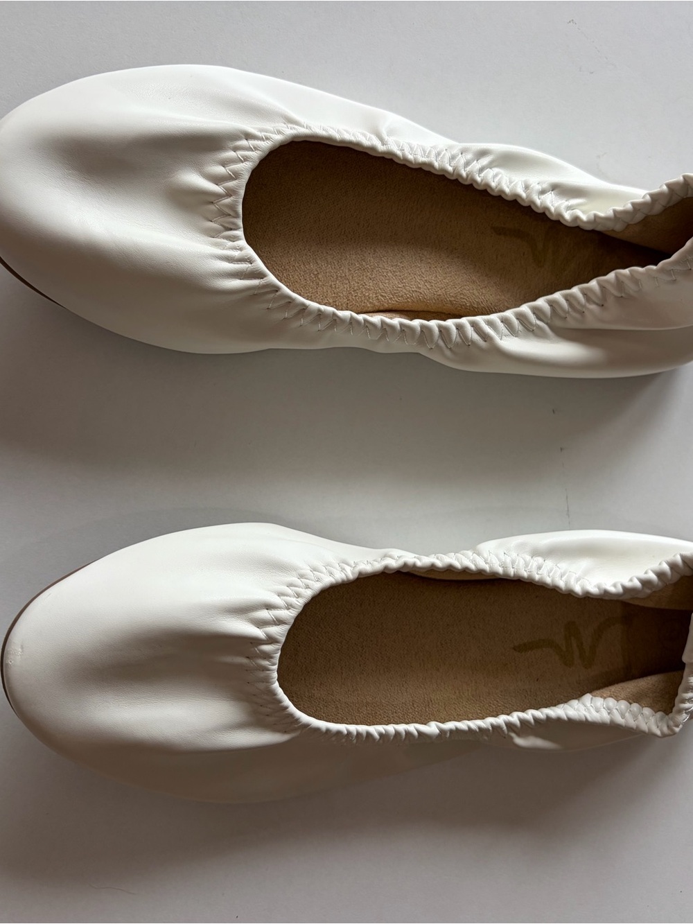 Women’s White Elastic Ballet Flats
